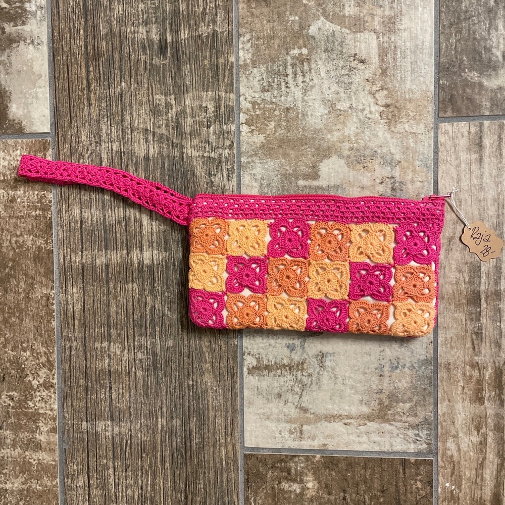 Crochet Clutch with Wristlet - Pink - New